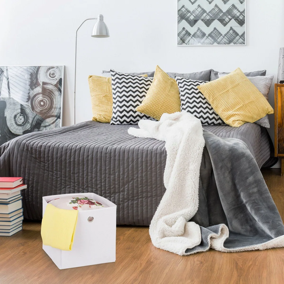 Relaxdays Faltboxen 4er Set, grün, quadratisch, praktische Grifflöcher 5