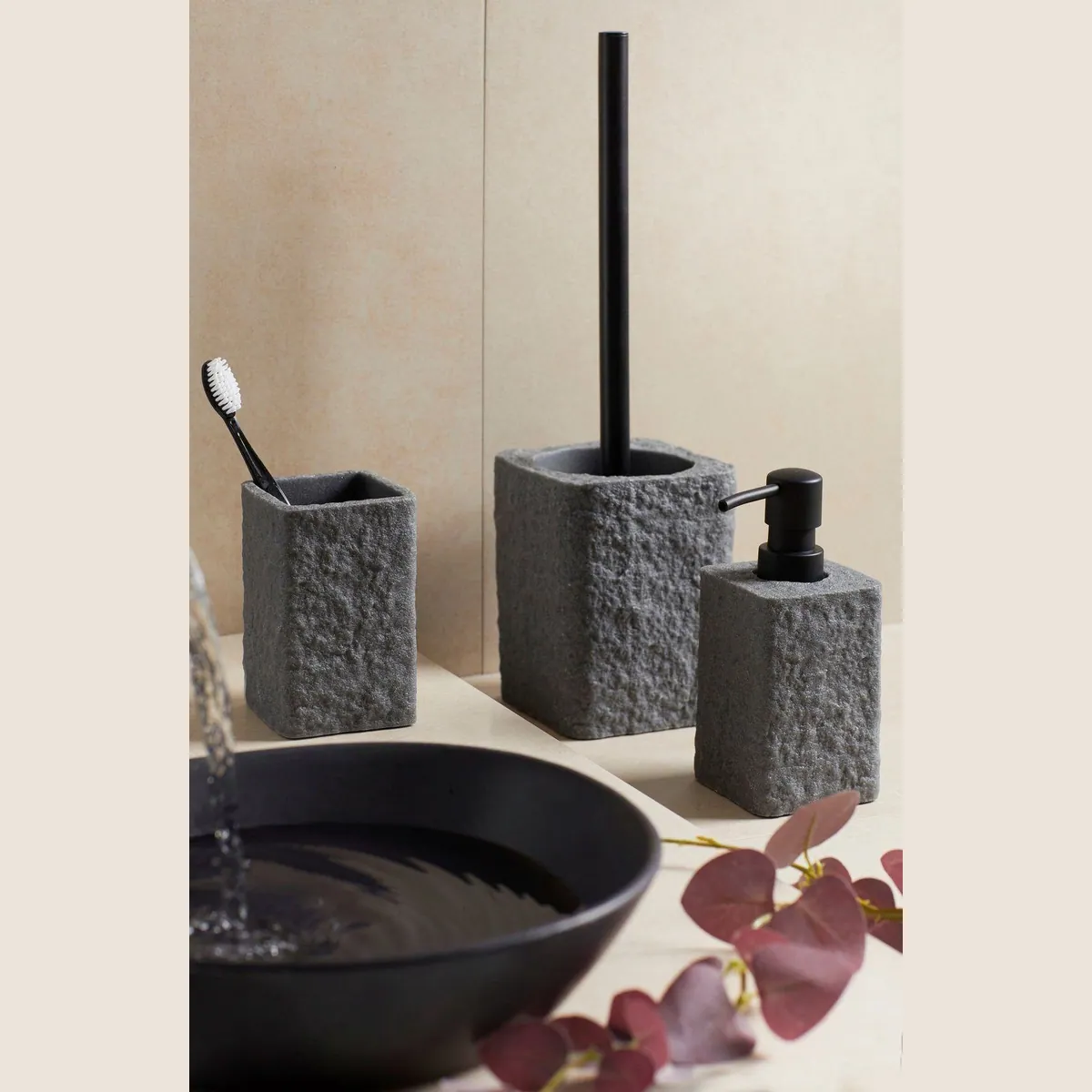 WENKO Villata Badaccessoire-Set, 2-teilig, Naturstein-Optik, hochwertiges Polyresin 2